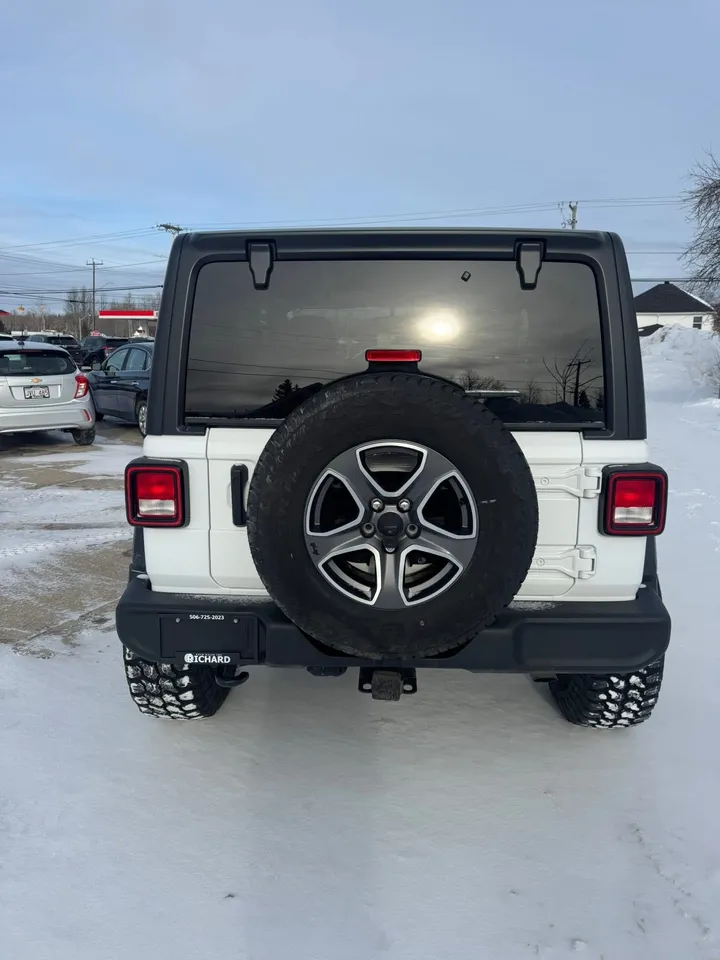 2021 Jeep Wrangler  Image