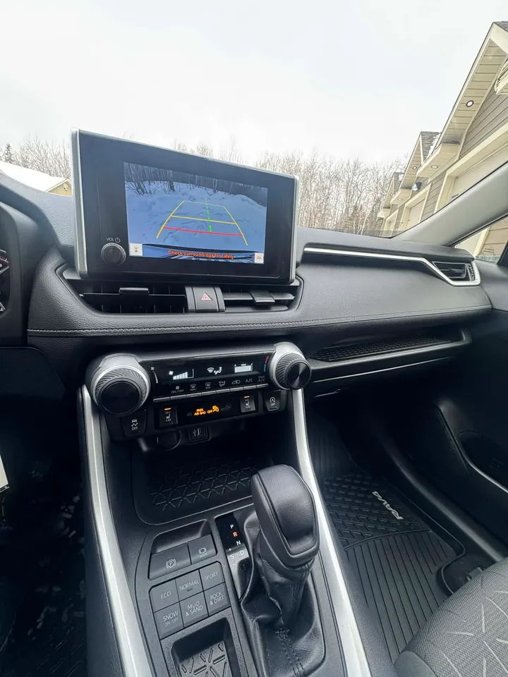 2023 Toyota Rav 4 LE Image