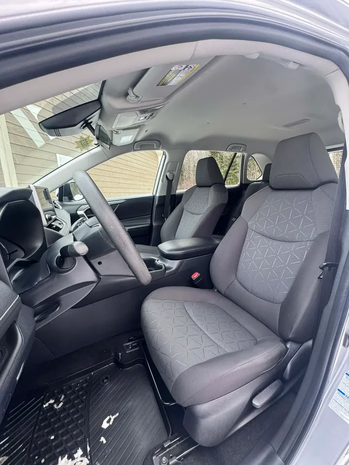 2023 Toyota Rav 4 LE Image