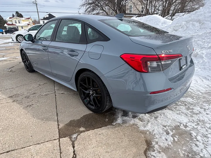 2022 Honda Civic Sport Image