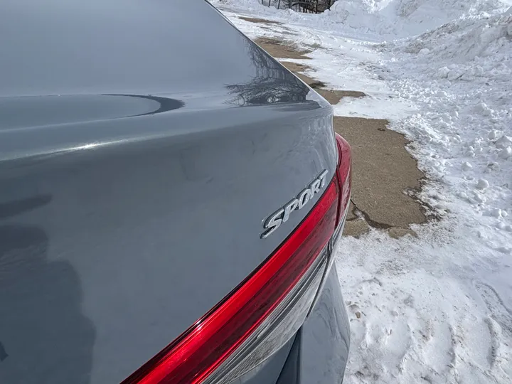 2022 Honda Civic Sport Image