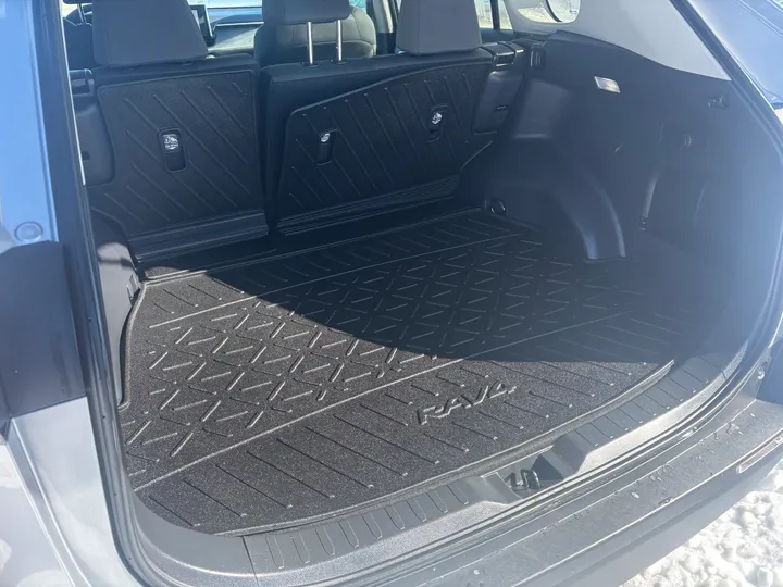 2023 Toyota Rav 4 LE Image