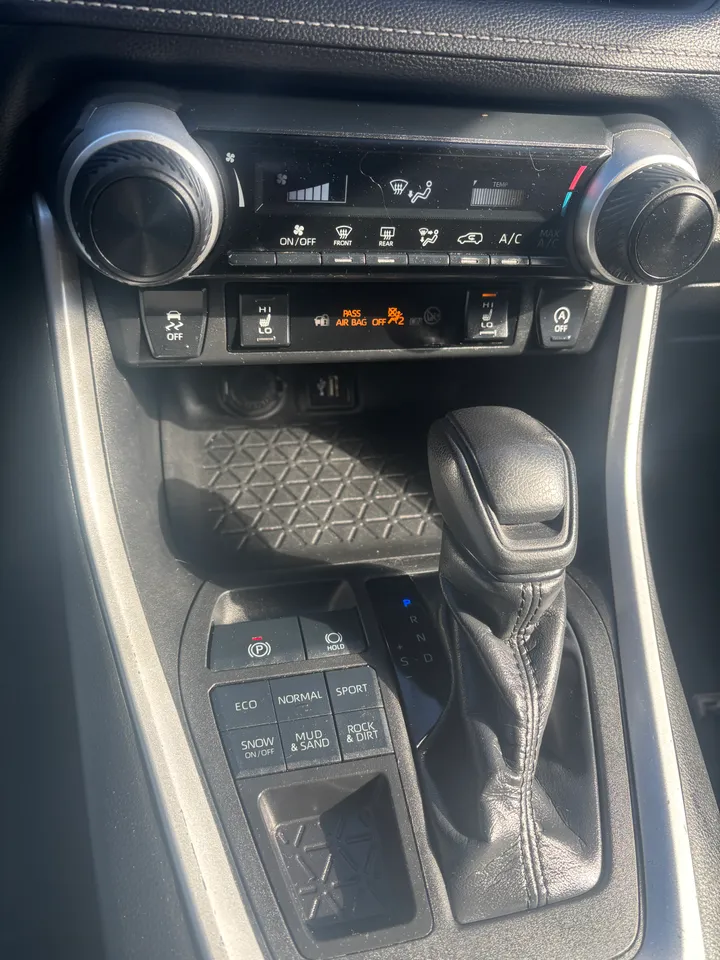 2023 Toyota Rav 4 LE Image