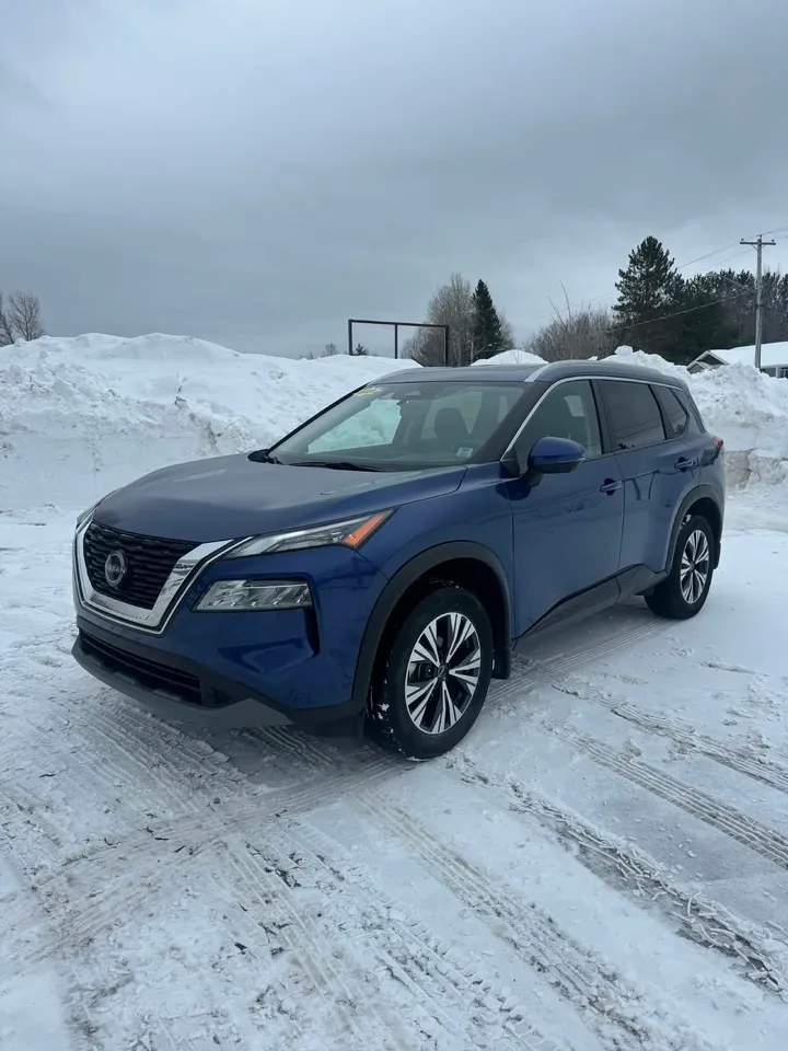 2023 Nissan Rogue SV Image