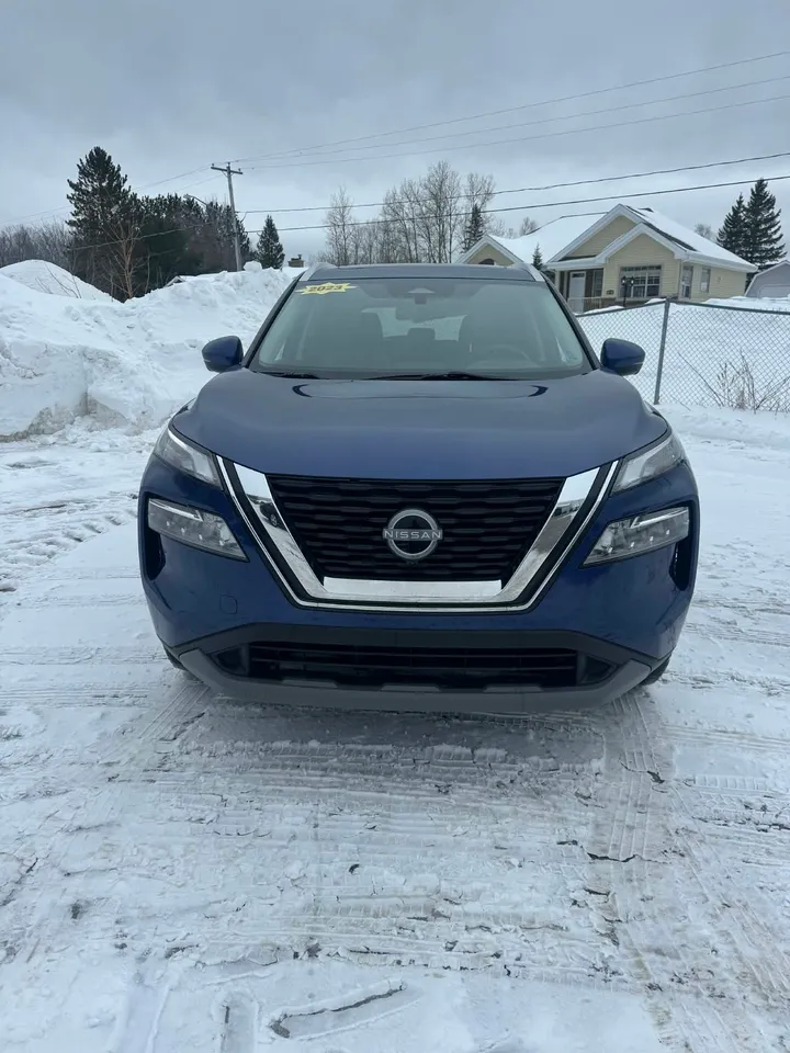 2023 Nissan Rogue SV Image