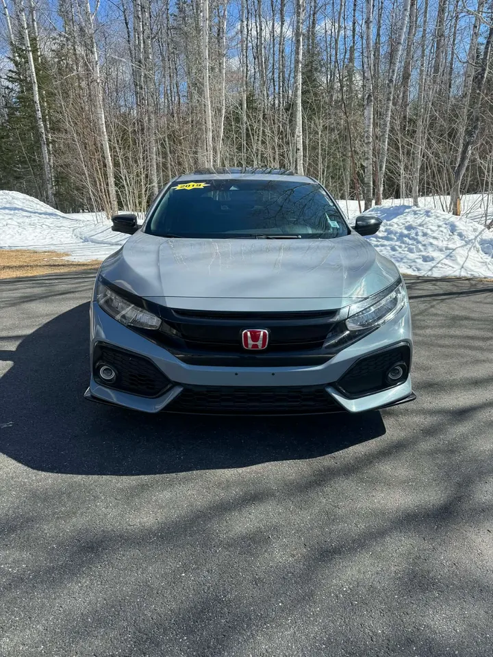 2019 Honda Civic Hatchback Touring Image