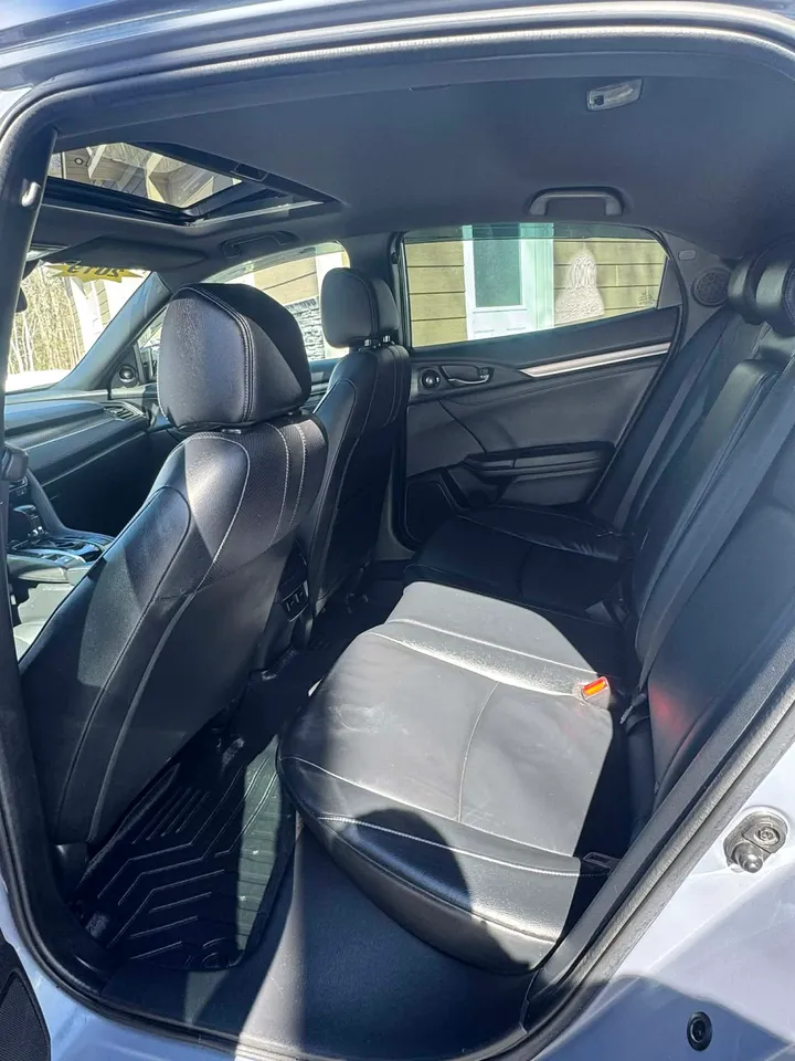 2019 Honda Civic Hatchback Touring Image