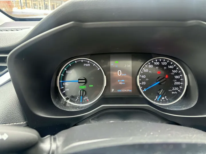 2021 Toyota Rav 4 XLE Hybrid Image