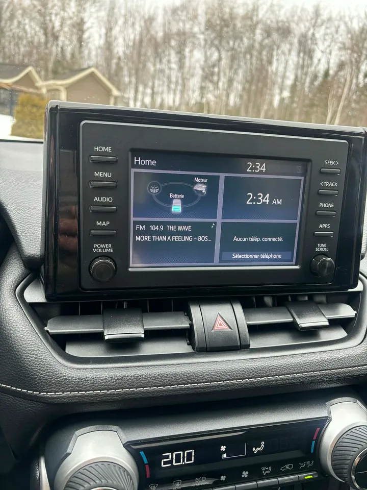 2021 Toyota Rav 4 XLE Hybrid Image