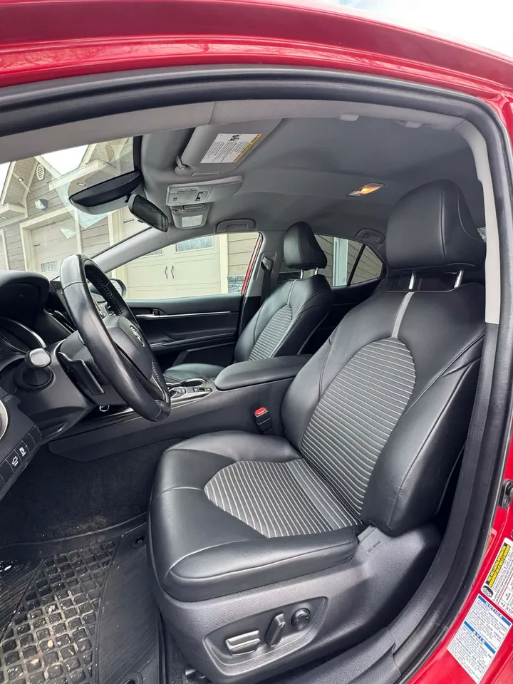 2021 Toyota Camry SE AWD Image