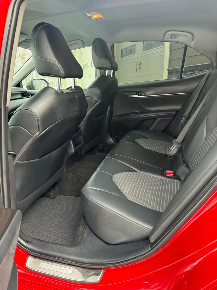 2021 Toyota Camry SE AWD Image