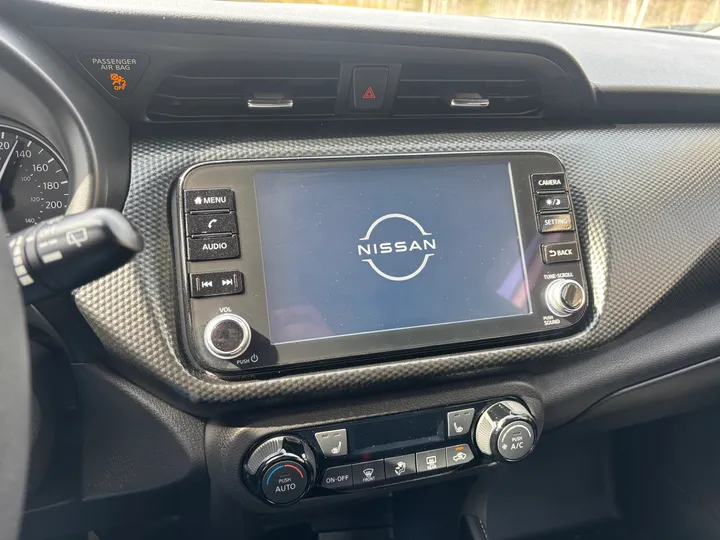 2024 Nissan Kicks SV Image