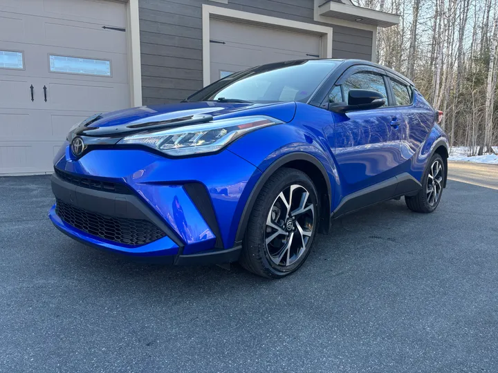 2021 Toyota CH-R XLE Image