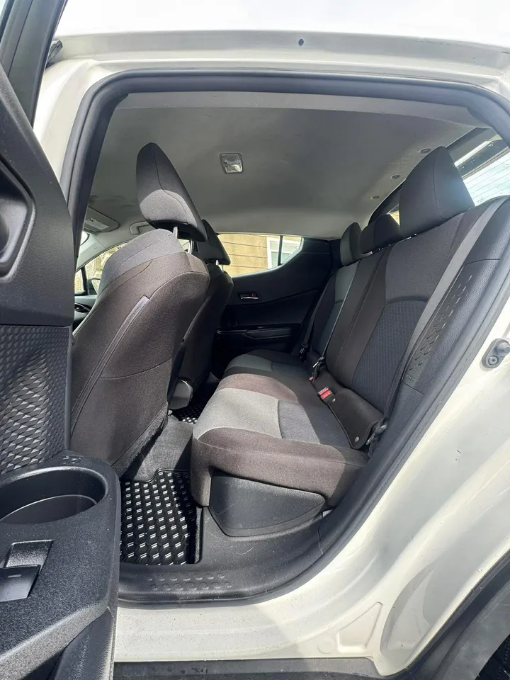 2021 Toyota C-HR XLE Image