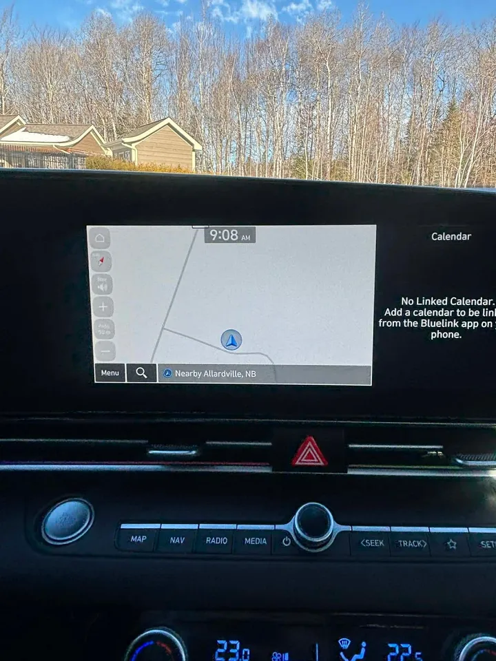 2024 Hyundai Elantra Luxury Image