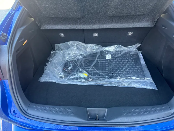 2021 Toyota CH-R XLE Image