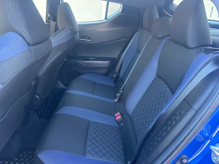 2021 Toyota CH-R XLE Image