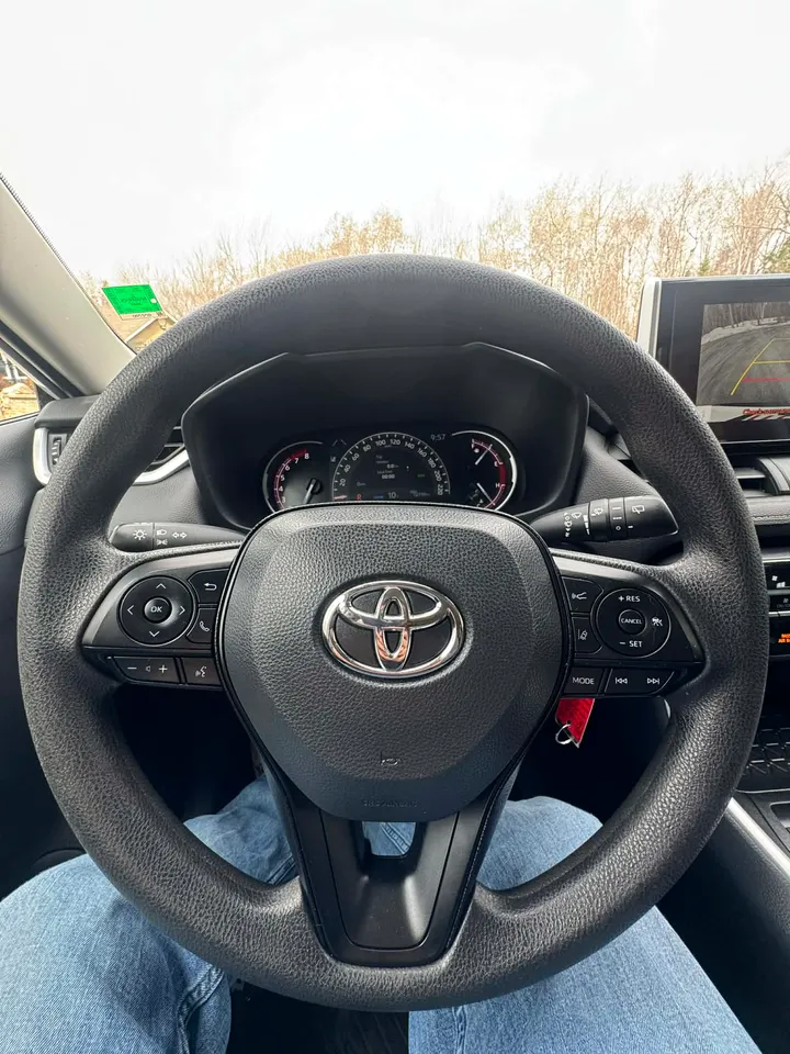 2023 Toyota Rav 4 LE Image