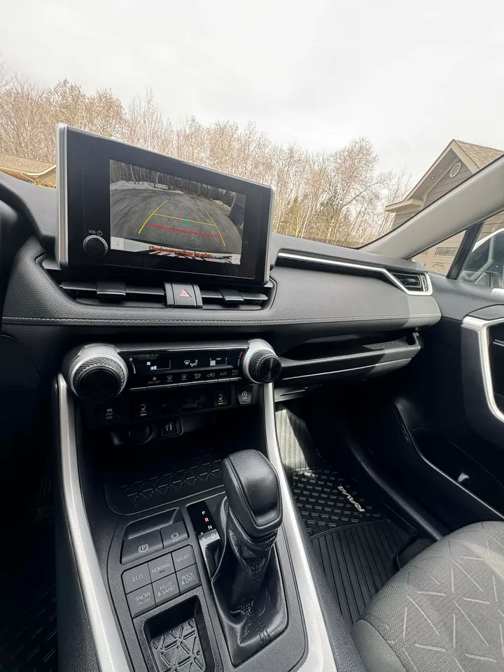2023 Toyota Rav 4 LE Image