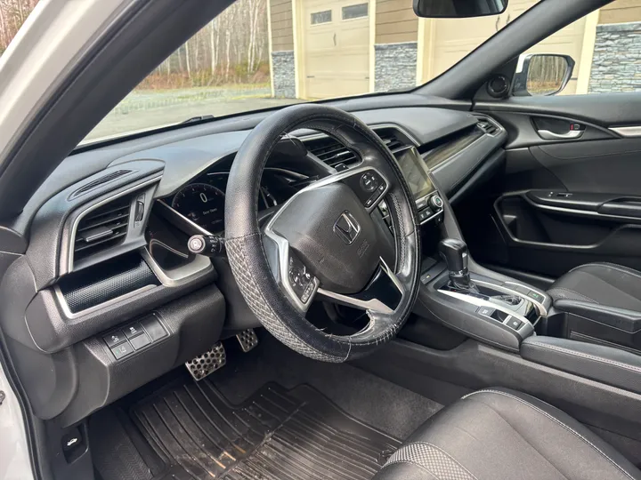 2021 Honda Civic Sport Image