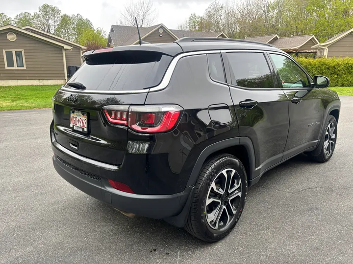 2022 Jeep Compass Limited  Image