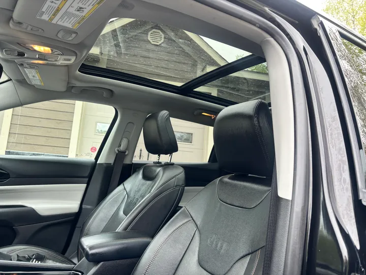 2022 Jeep Compass Limited  Image