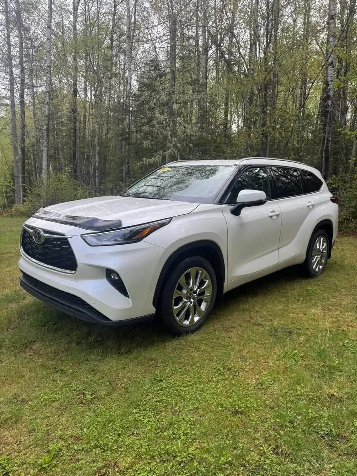 2021 Toyota Highlander Limited Image
