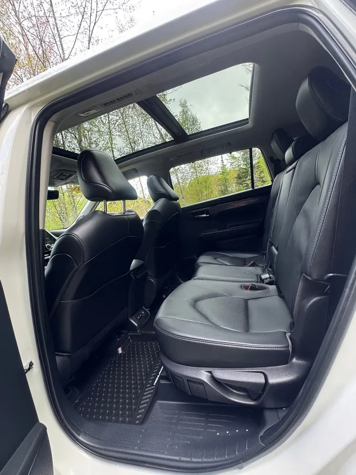 2021 Toyota Highlander Limited Image