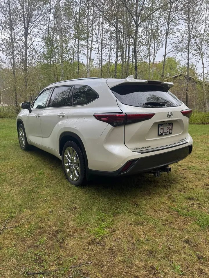2021 Toyota Highlander Limited Image