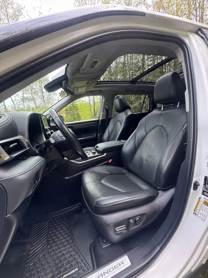 2021 Toyota Highlander Limited Image