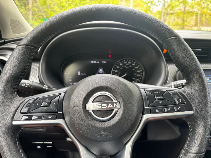 2024 Nissan Kicks SV Image