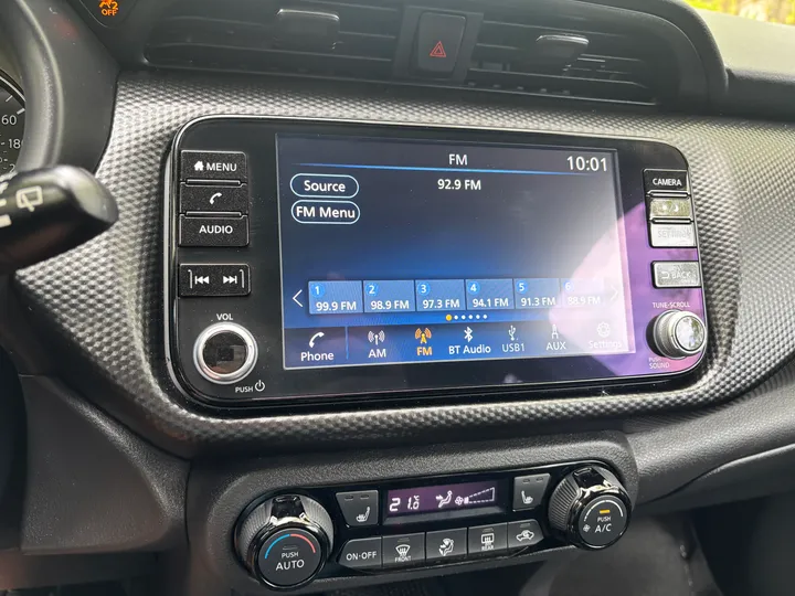 2024 Nissan Kicks SV Image