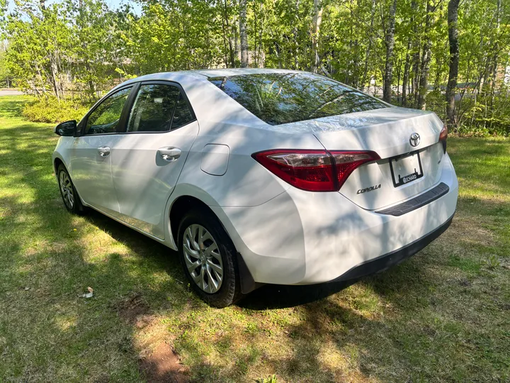 2018 Toyota Corolla LE Image