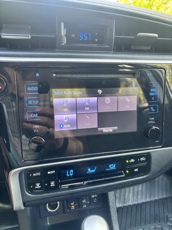 2018 Toyota Corolla LE Image