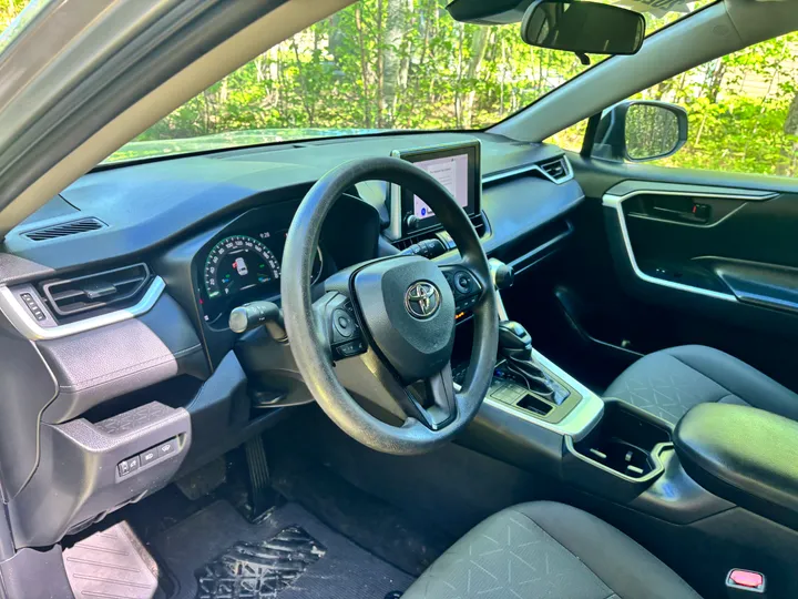 2023 Toyota Rav 4 LE Image