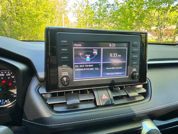 2021 Toyota Rav 4 XLE Hybrid Image