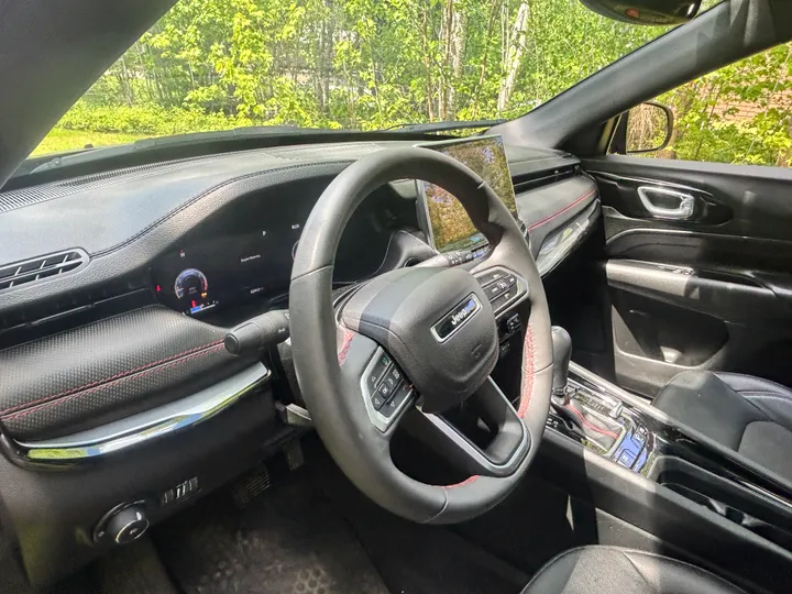 2024 Jeep Compass Trailhawk Image