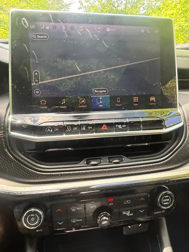 2024 Jeep Compass Trailhawk Image