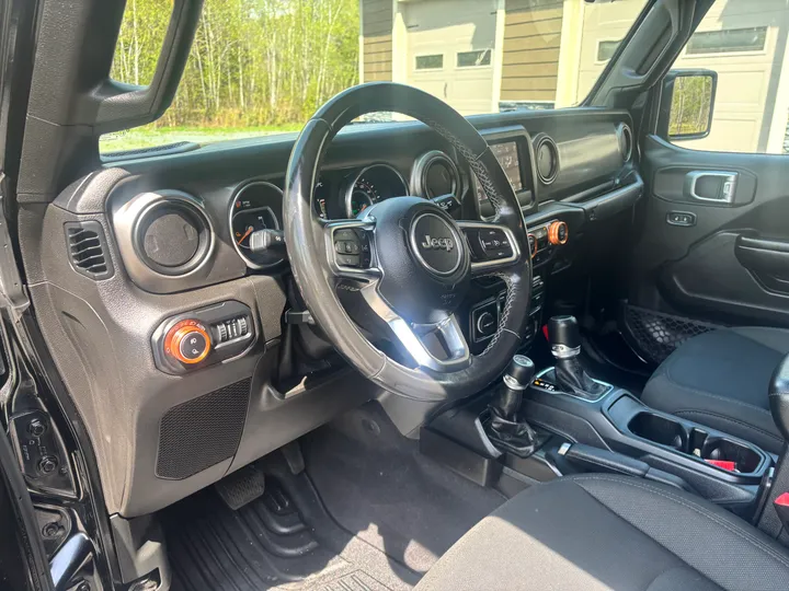 2020 Jeep Gladiator Sport Image