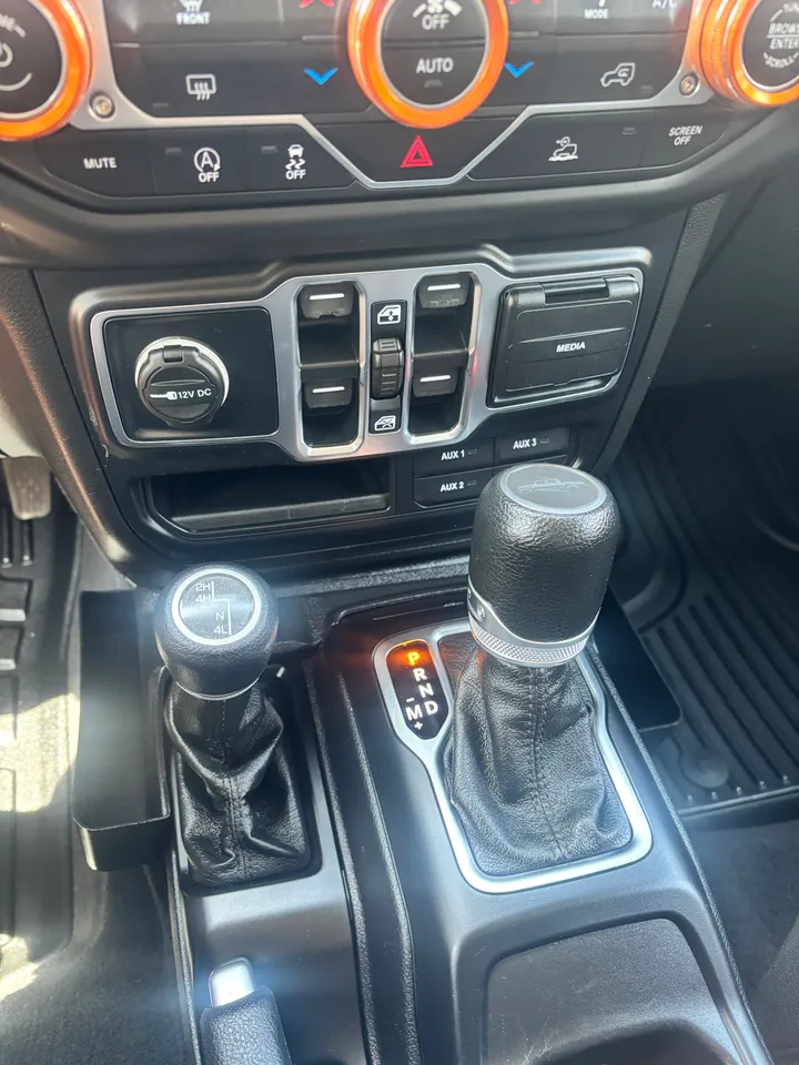 2020 Jeep Gladiator Sport Image