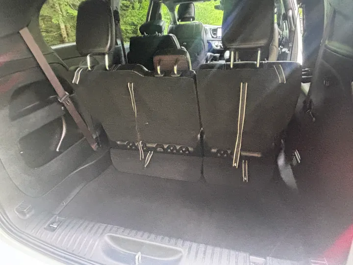 2023 Chrysler Pacifica Touring Image