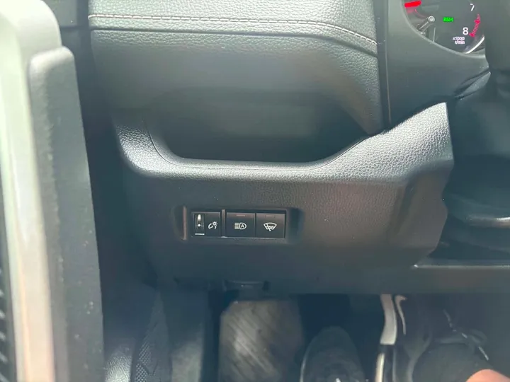 2020 Toyota Rav 4 LE Image