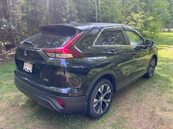 2022 Mitsubishi Eclipse Cross ES Image