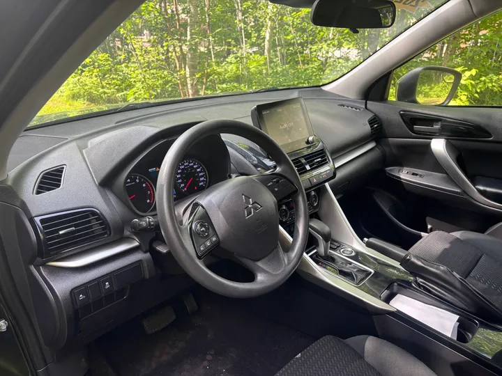 2022 Mitsubishi Eclipse Cross ES Image