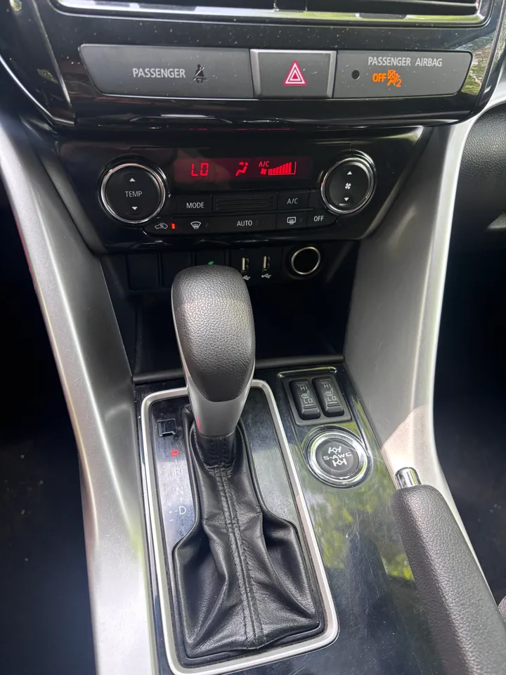 2022 Mitsubishi Eclipse Cross ES Image