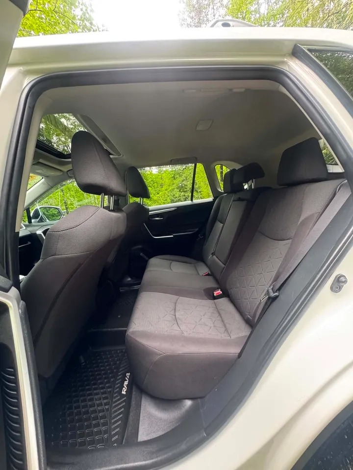 2022 Toyota Corolla XLE Image