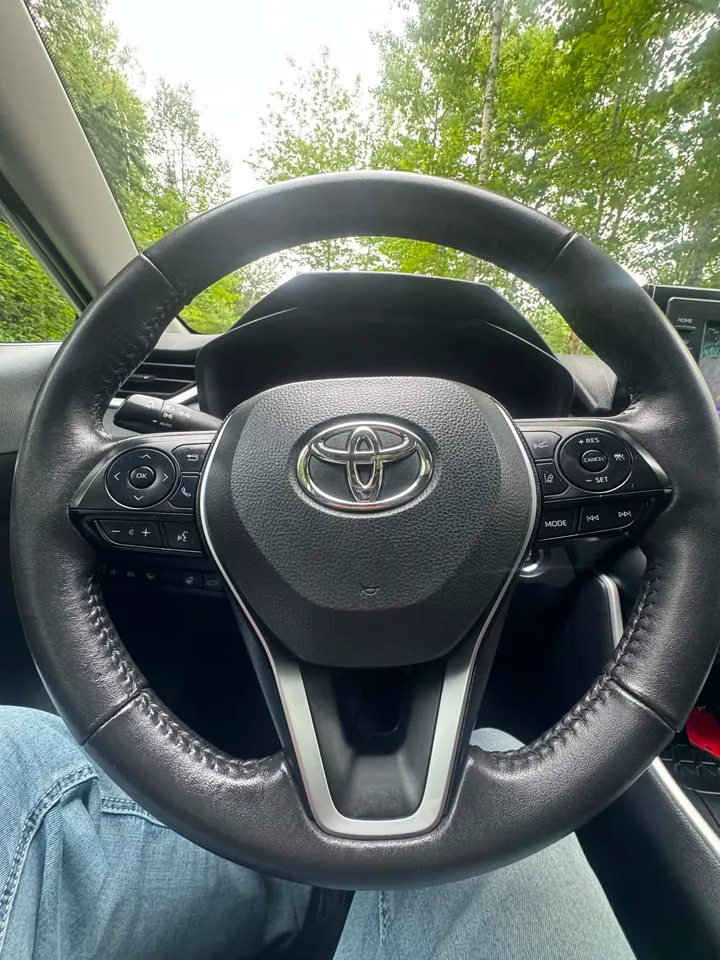 2022 Toyota Corolla XLE Image