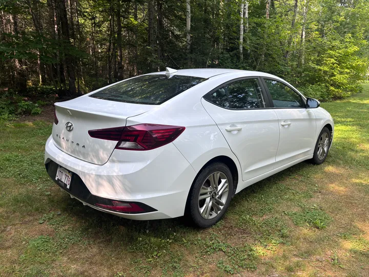 2019 Hyundai Elantra Image