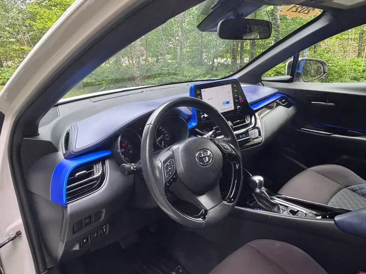 2020 Toyota C-HR XLE Premium Image