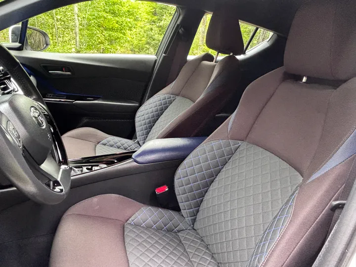 2020 Toyota C-HR XLE Premium Image